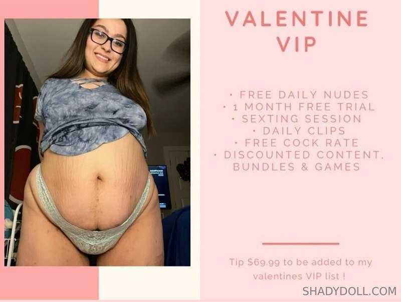 WANNA BE MY VALENTINE? 😍 Join my VIP & get a FREE LIVE SHOW ..