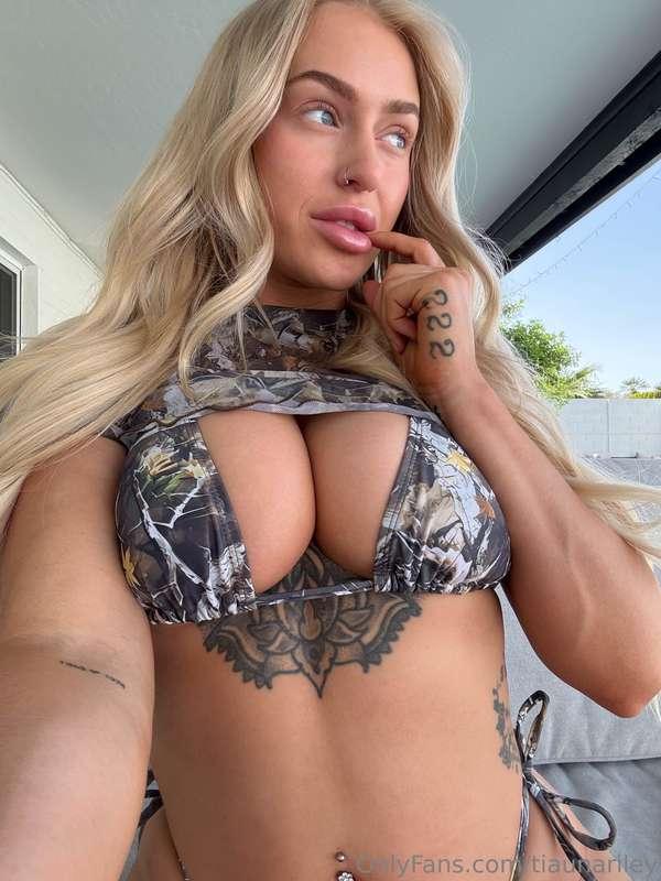 I think my panties look cute- want to get inside them? 🤭