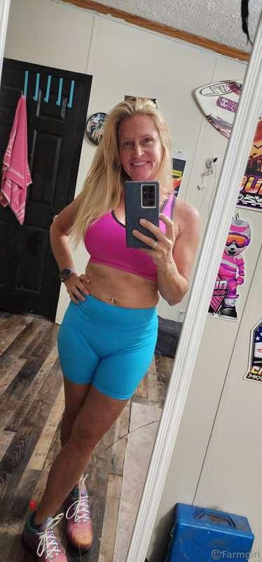 Gym days make me feel so good! 