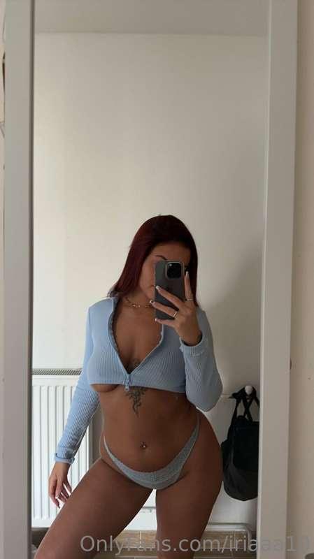 Hey💦 #cheveuxrouge #lunettes #tatouage #percing #jeune #fitn..
