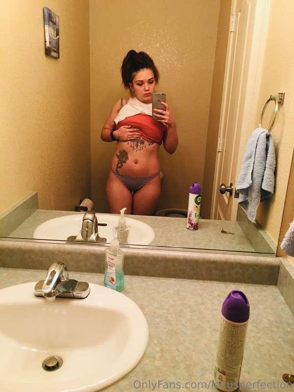 😜 can I sit on your face?