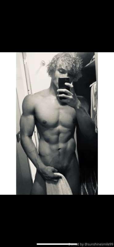 Who tryna move the towel