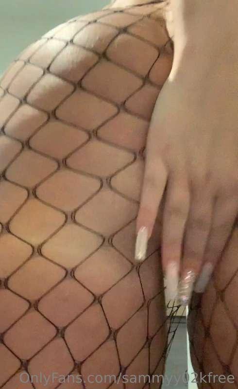 Help me rip these fishnets apart and get to the sweet spot 😋