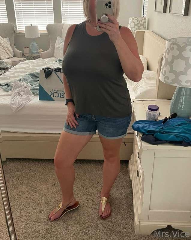 Since I was asked nicely, me in shorts and a couple differen..