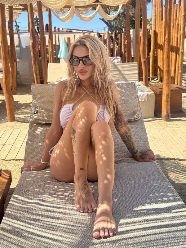 💫 In the mood for some fun…Let’s chat, laugh, and maybe get ..