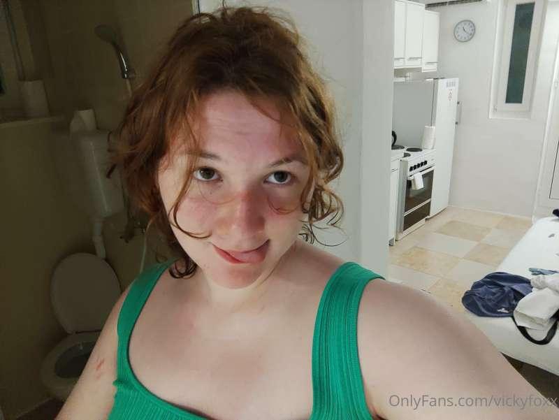 vickyfoxx main image
