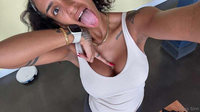  😜✨