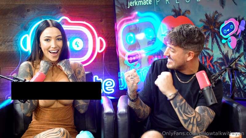We're the FIRST people on earth to see WILLOW HARPER'S TITS ..