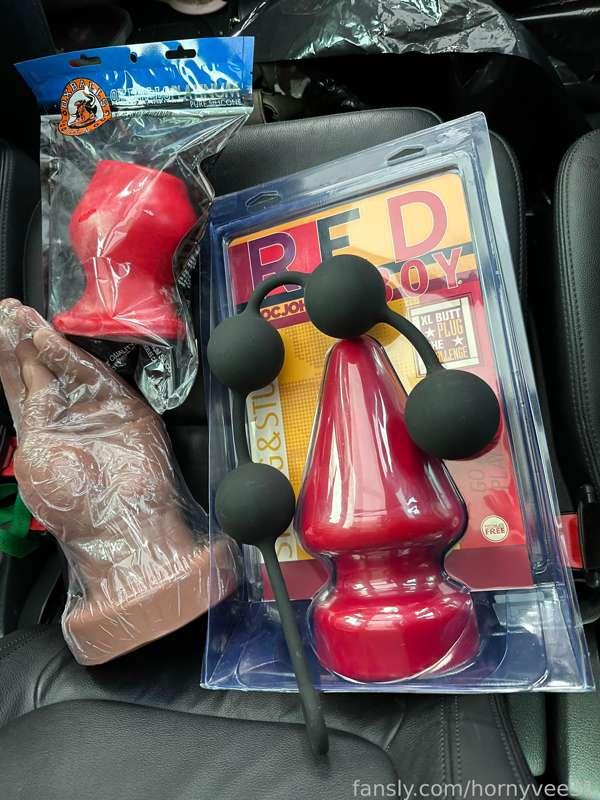 Can’t wait to play with my new toys 😁