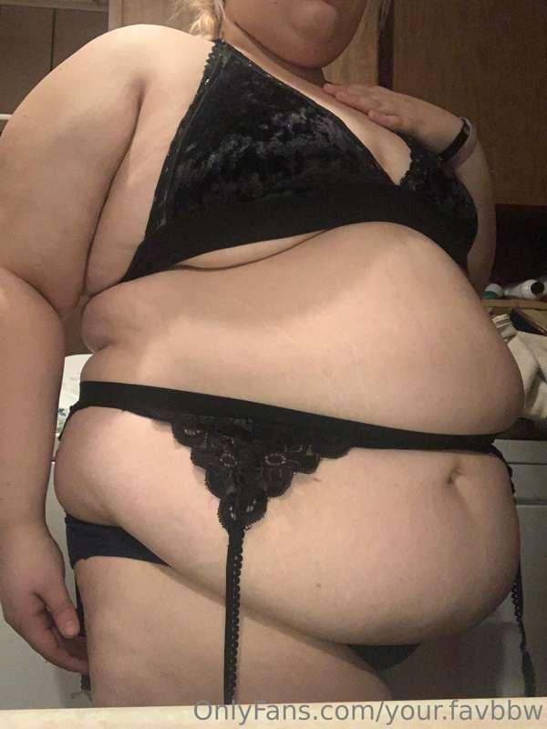mommy ? sorry .. mommy? 

send me a tip so i can stuff mysel..