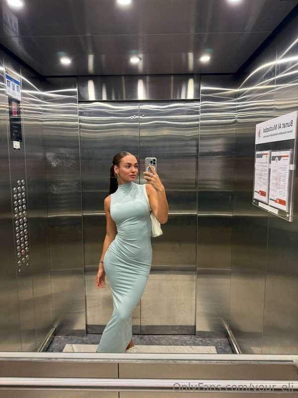 Elegance in details ✨ Today I chose a delicate dress in a pa..