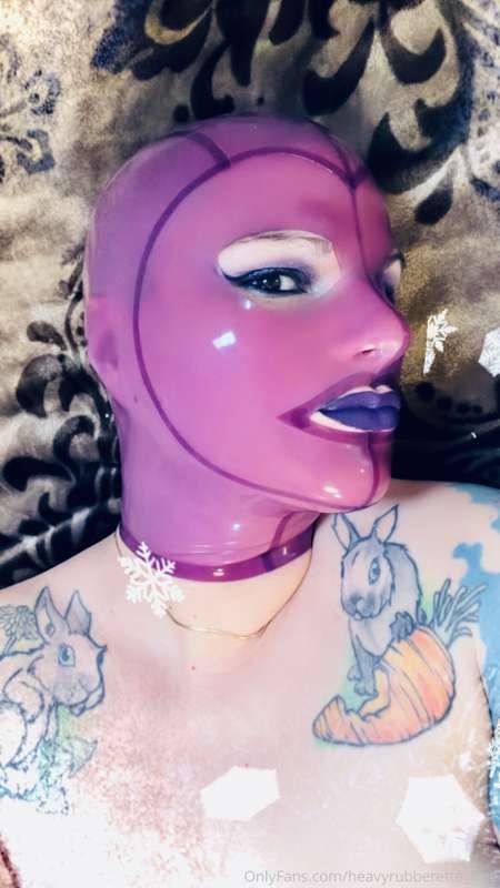 My new hood from Gumique arrived and what can I say? I just ..