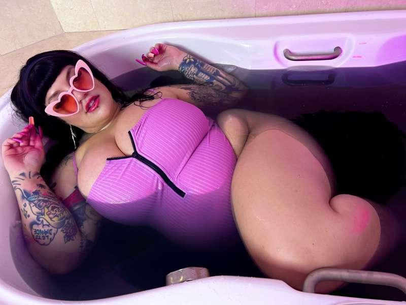marilynmilkedme image #7