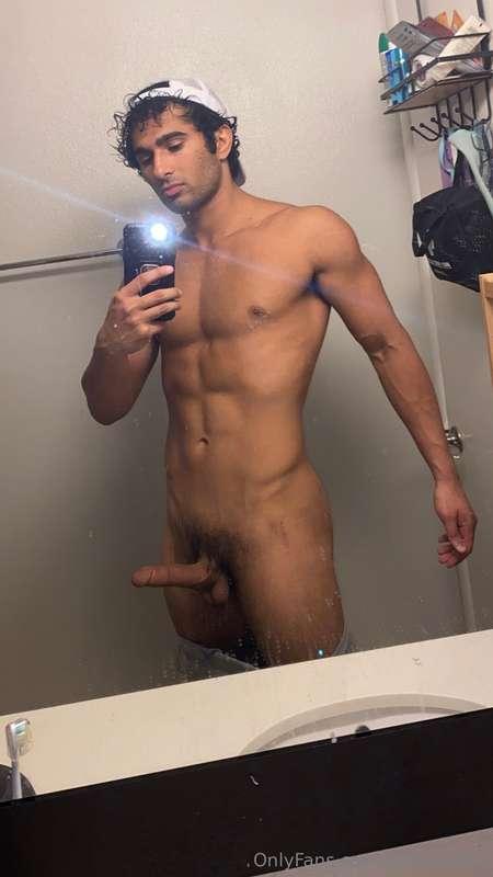 Ripped and rock hard ready for u 👅🥛
