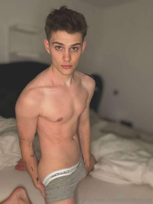 Let’s chat daddy💦