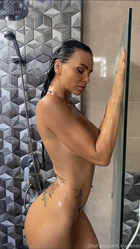 😻Do you like to take shower 🚿 together?
