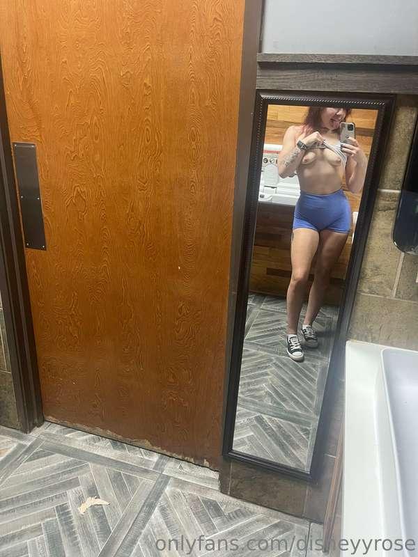 Quick flash before someone walks in🤫