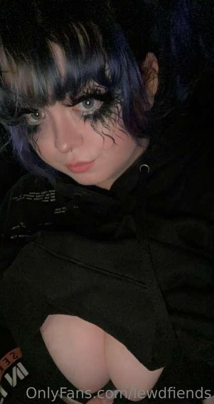 I looked so cute for karaoke tn