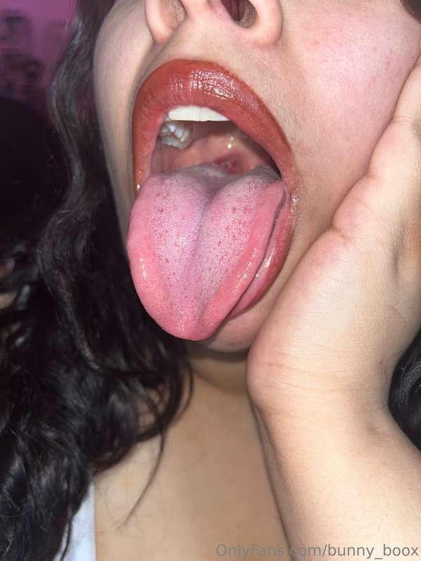 simple yet hot pics ⊹ ࣪ ˖