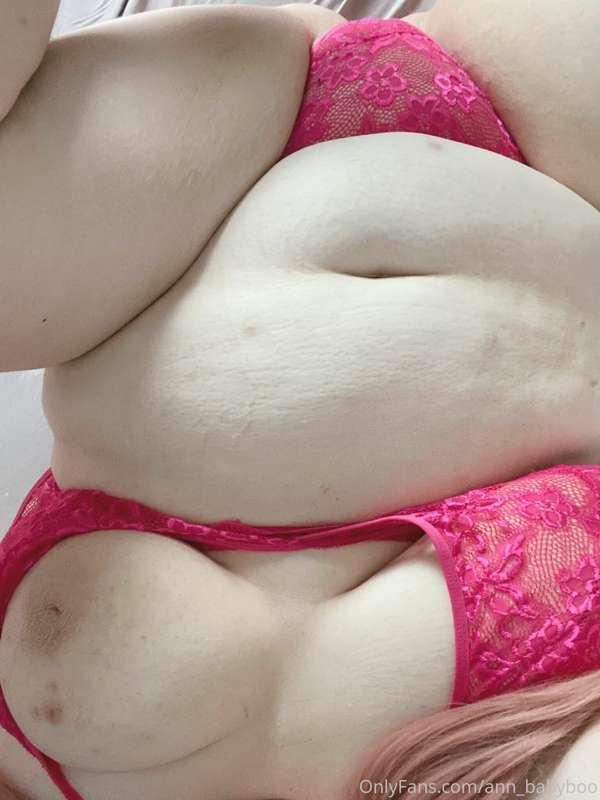 We love those boobs!
