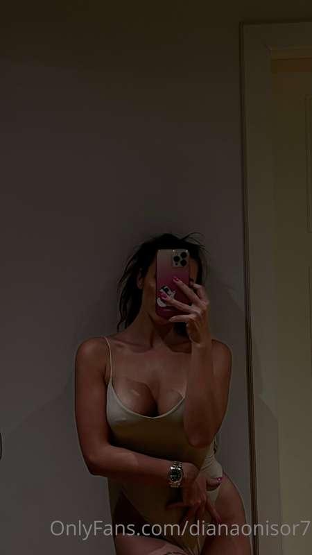 Say “Hi” to my b🍒bs