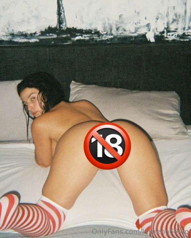 🥵 SPREADING THIS ASS 🥵Making it real easy for you to slide t..