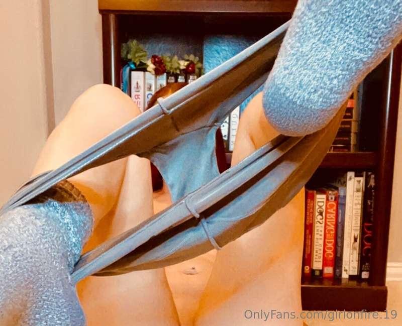 Silhouettes that whisper secrets 🖤