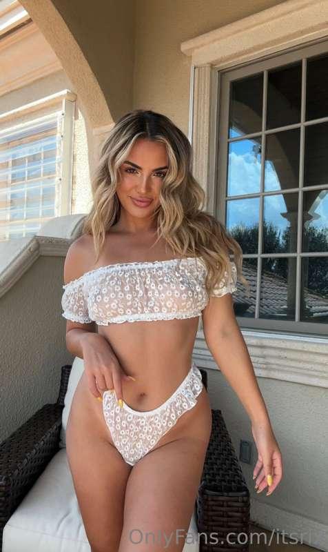 had some fun on my balcony this morning 😇😆🍭🫶🏼