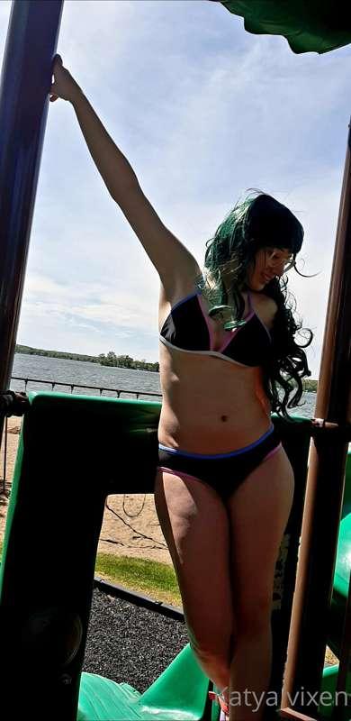 Beach time babes