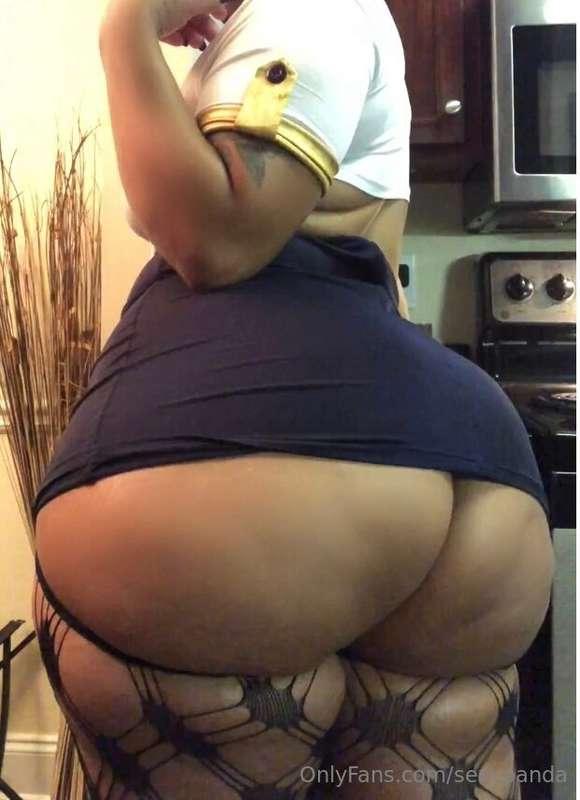 I heard your cries to not leave onlyfans so I’ll stay a litt..