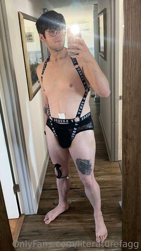 New harness came 🤭  (Ignore the bandaging - I’m still healin..