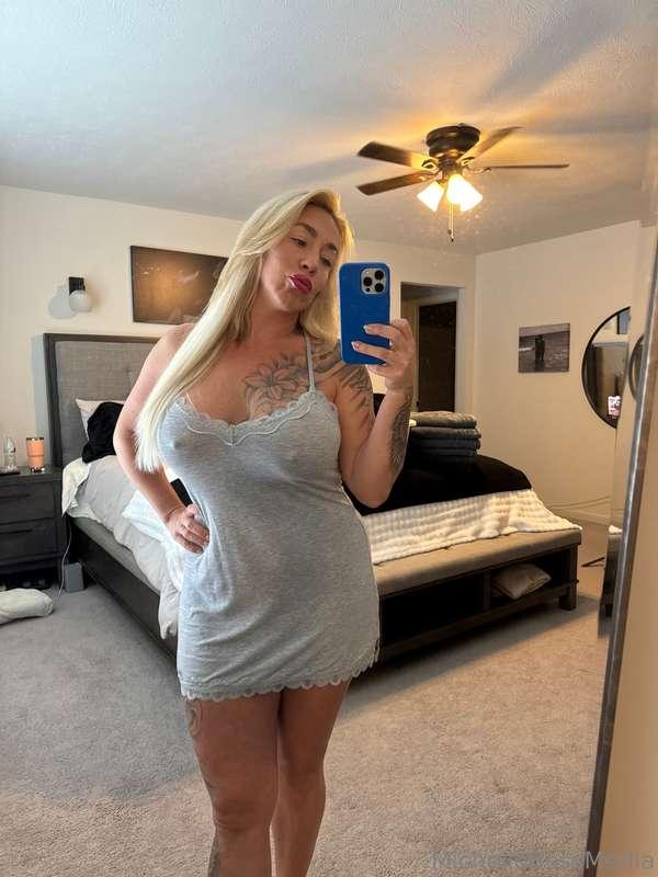 SPOIL ME AND GET SPOILED BACK BUY ME SOMETHING OFF MY LIST A..