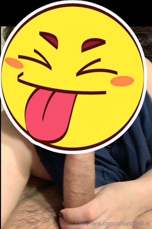 Dm for more hot pictures and videos wife is feeling frisky!!..