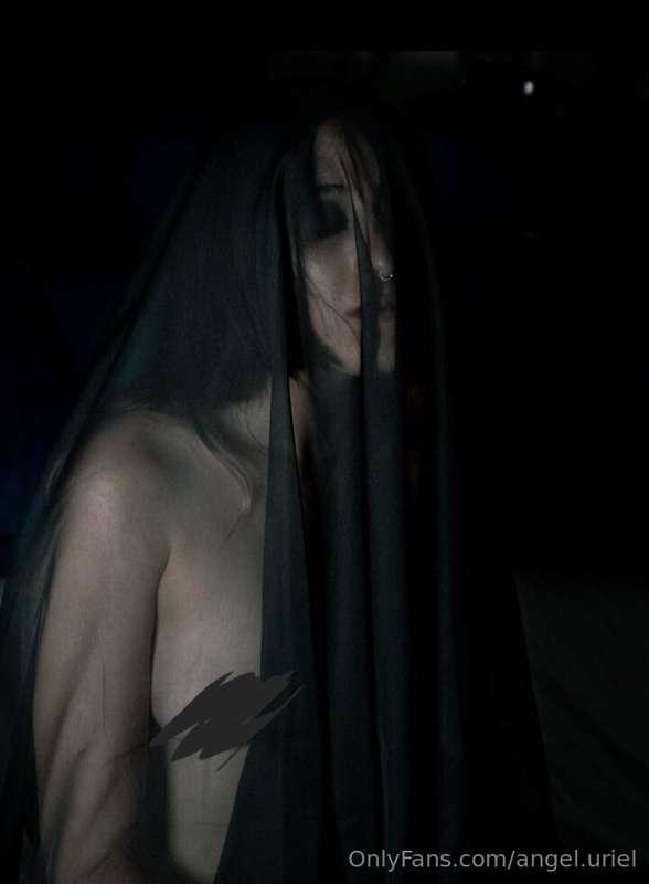 some creepy vibes🖤