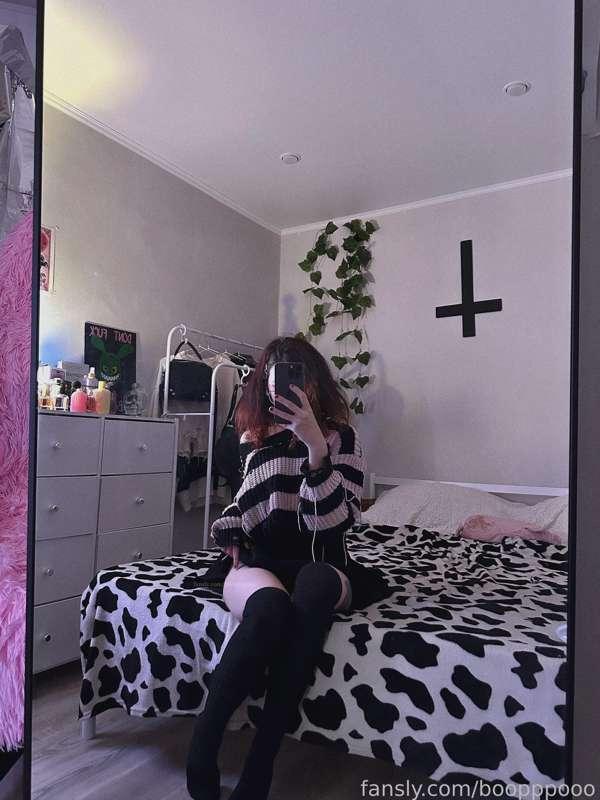 Good morning❤️


#selfie #fyp #stockings #egirl #redhead #skinny #submissive #daddysgirl #alt #mirror #petite