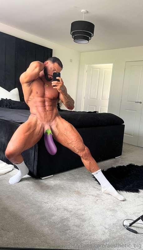 LIKE & TIP this post and tell me how badly you wanna worship..