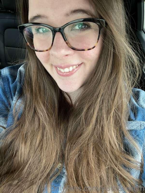 Happiest girl! I got to see one of my favorite bands last ni..