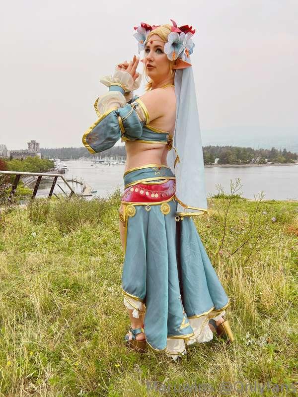 My Zelda cosplay from today! I’m really happy with all the u..