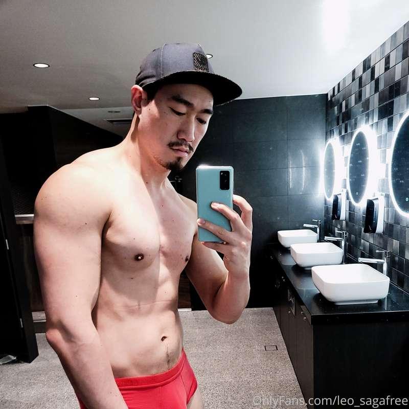 Just a quick gym mirror check
