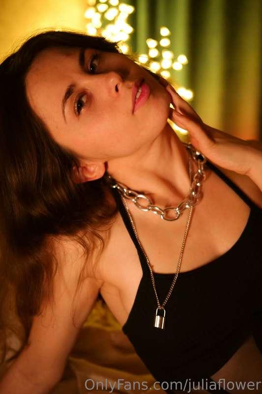 Why doesn't anyone write to me?)  I will be glad to find new..