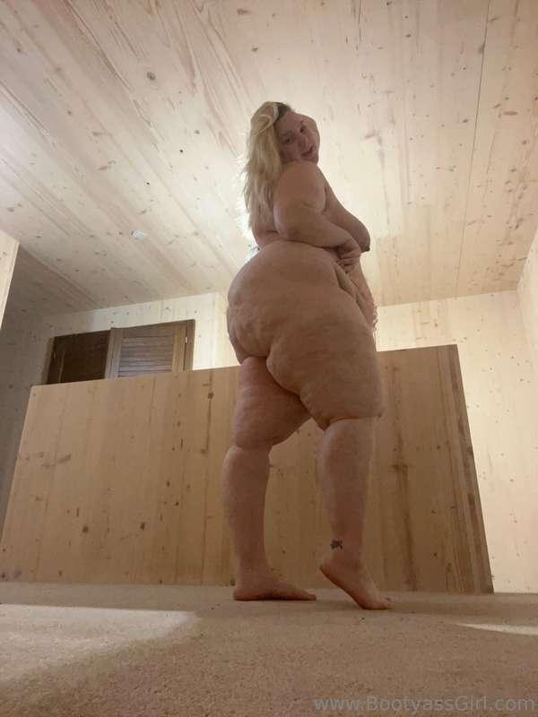 bootyassgirl image #2