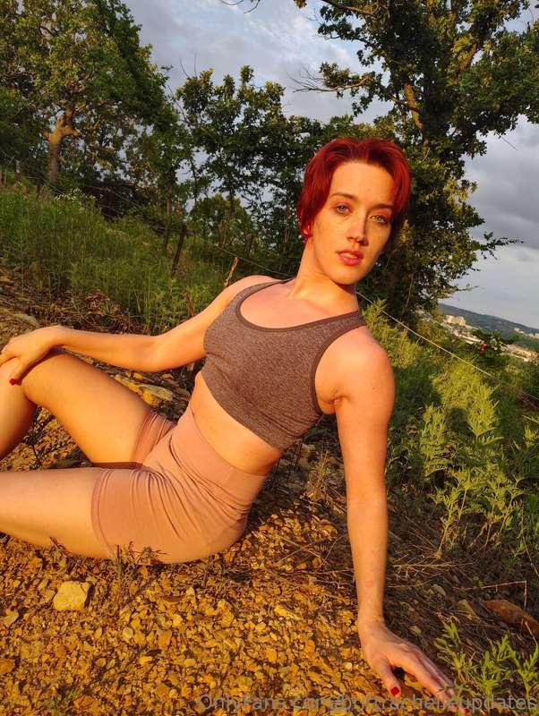 Sun kissed summer? Yes please!! ☀️🌲🏃🏼‍♀️