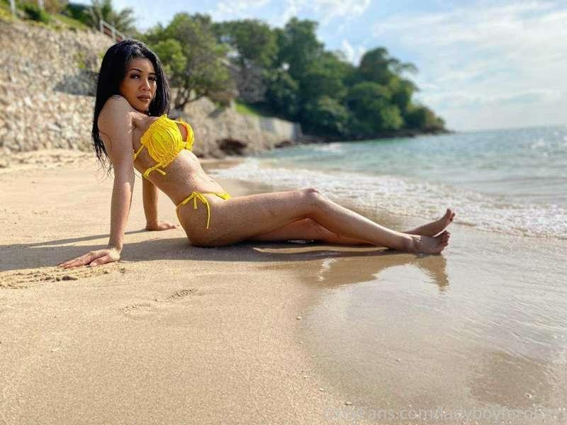 On the fiery sand🌊 sex on the beach 🍆💦  come to join me in m..