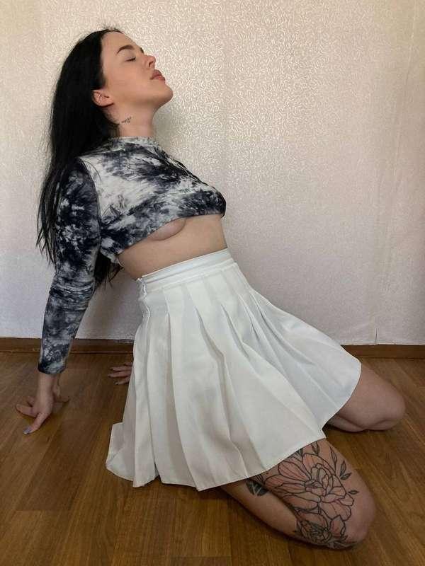 oh I searching my favorite yoga photo😅🐈‍⬛