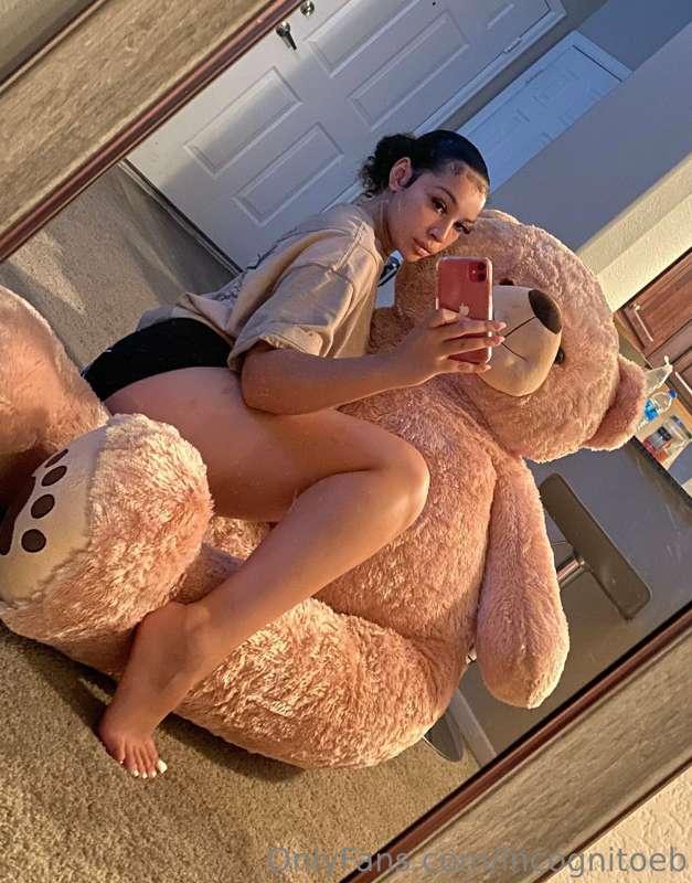 wyd if you were the bear?? 🤭🩷