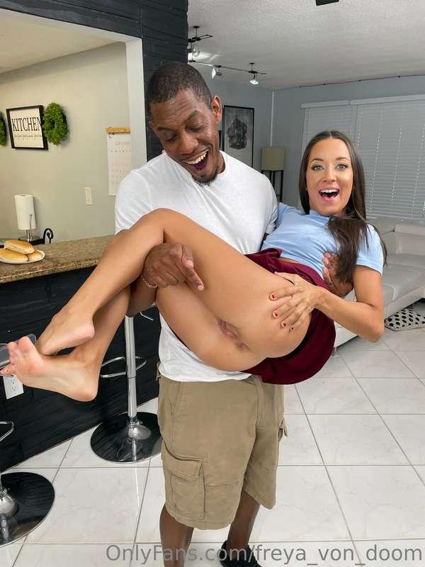 freya_von_doom image #1