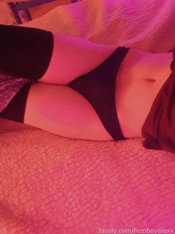 femboyalexx image #0