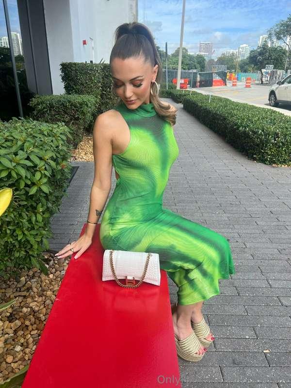 I saved you a seat..🥰