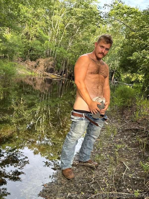 2guysandsomeland image #0