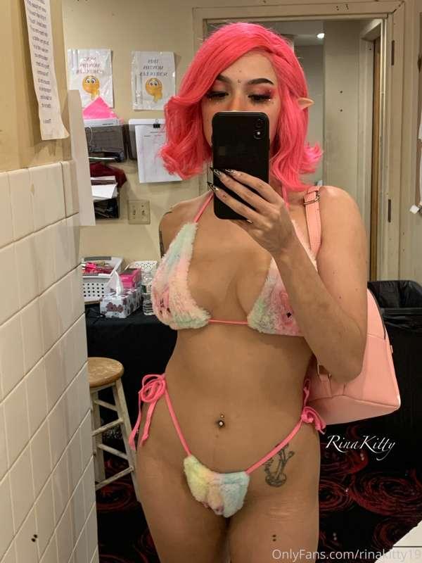 Tip me so I can buy more club outfits!!